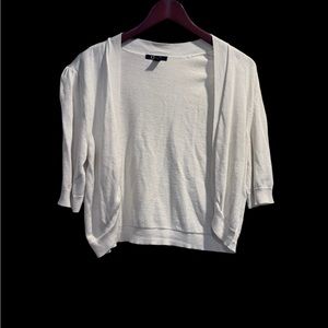Short cardigan sweater